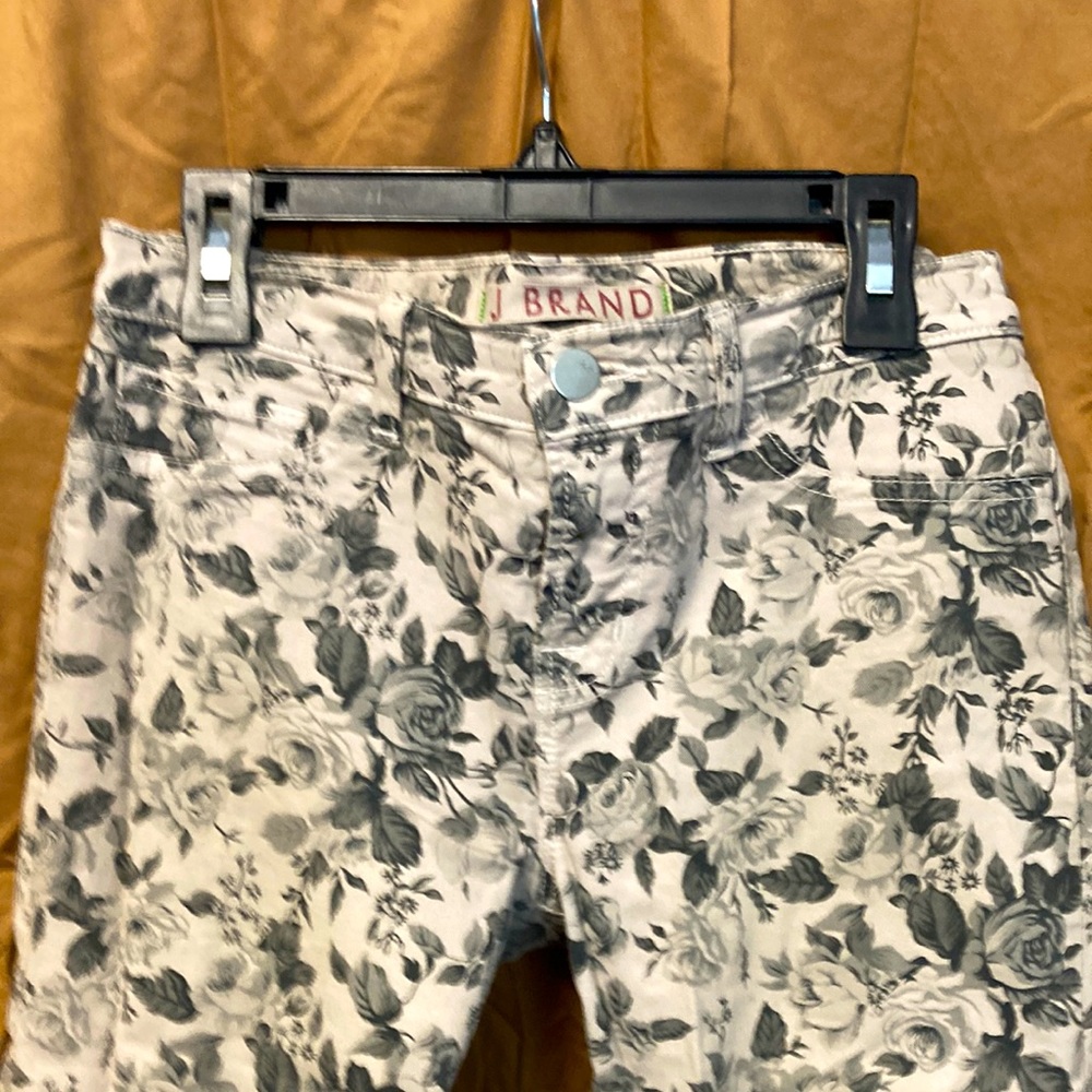 J Brand floral skinny jean size 26